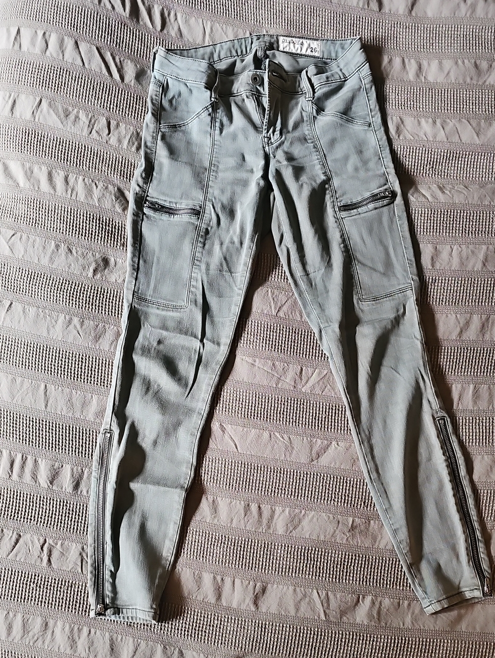Olive Green Cargo Skinny Pants - Women